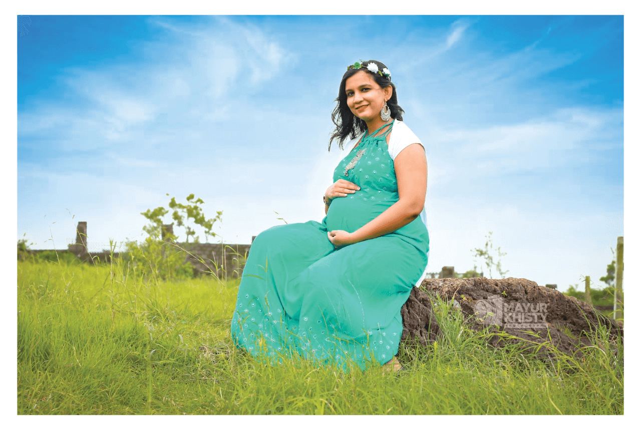 Professional Newborn Photographer | Maternity photoshoot Photographer | photo Maternity shoot